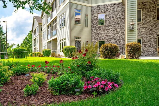 UNIT-308 - 5200 Pathways Ave, Condo with 2 bedrooms, 2 bathrooms and null parking in White Bear Lake MN | Image 47