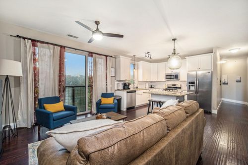 115 E 8th St, Traverse City, MI, 49684-2564 | Card Image