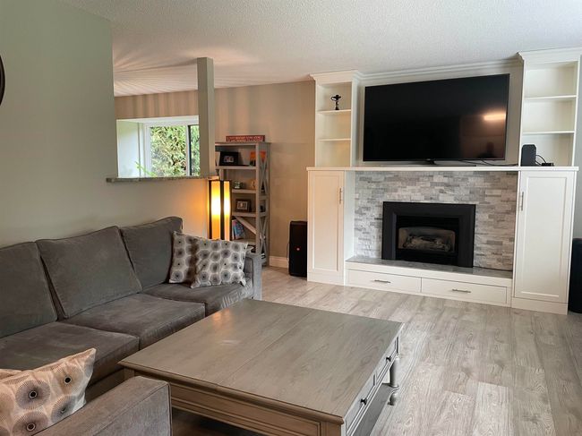 27171 112 Ave, House other with 3 bedrooms, 2 bathrooms and 9 parking in Maple Ridge BC | Image 8