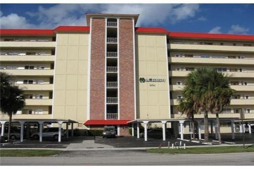 apt-103-1101 Crystal Lake Dr, Deerfield Beach, FL, 33064-1933 | Card Image