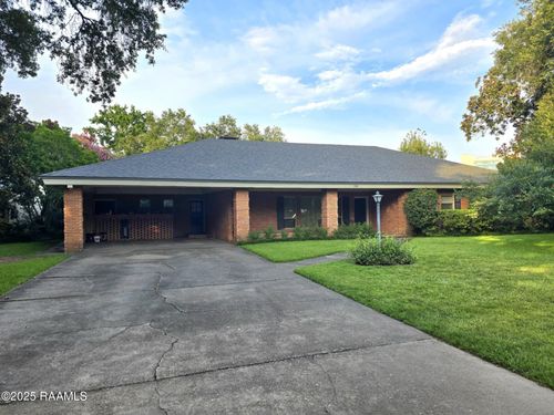 106 Girard Woods Dr, Lafayette, LA, 70503-2800 | Card Image