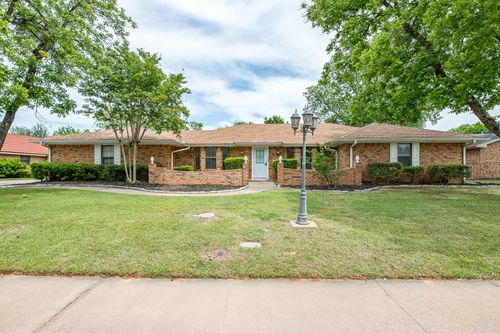 4401 Shady Ln, Wichita Falls, TX, 76309-1404 | Card Image