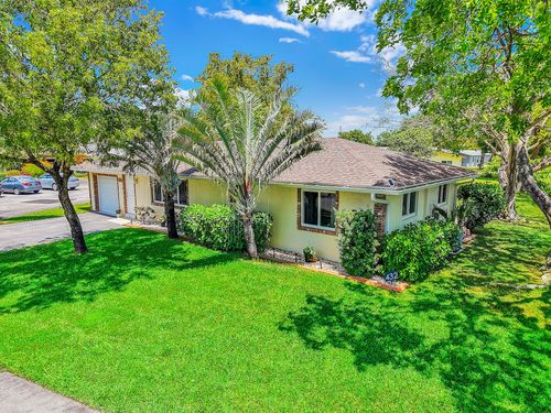 432 Sw Natura Ave, Deerfield Beach, FL, 33441-3248 | Card Image