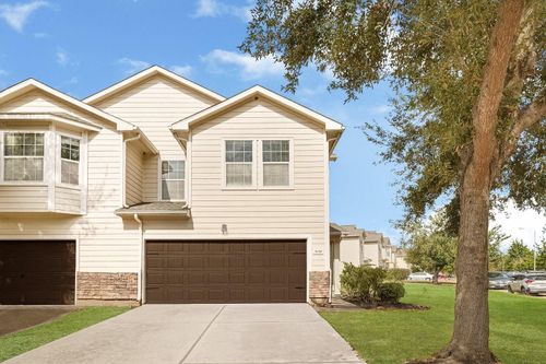 5010 Dartmoor Ridge Trl, Houston, TX, 77066-1050 | Card Image