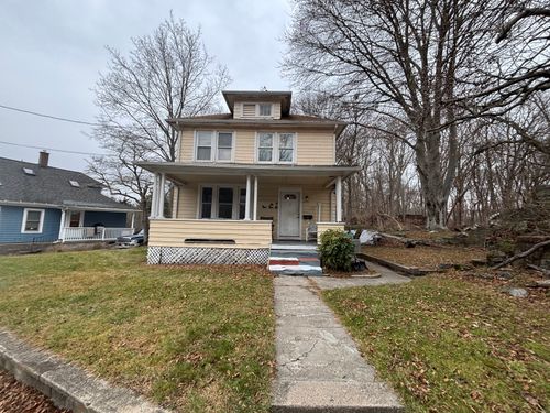 7 Mohegan Park Rd, Norwich, CT, 06360-3728 | Card Image