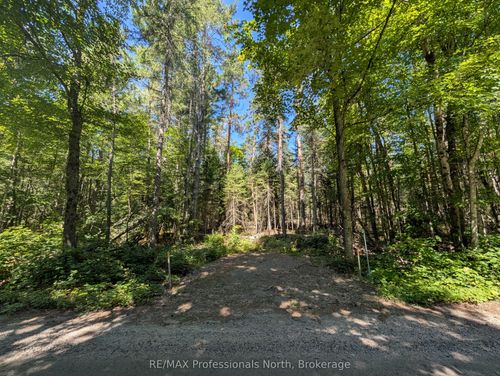 2246 Yearley Rd, Sprucedale, ON, P0A1Y0 | Card Image