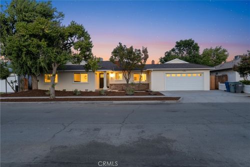 5676 N Callisch Ave, Fresno, CA, 93710-6121 | Card Image