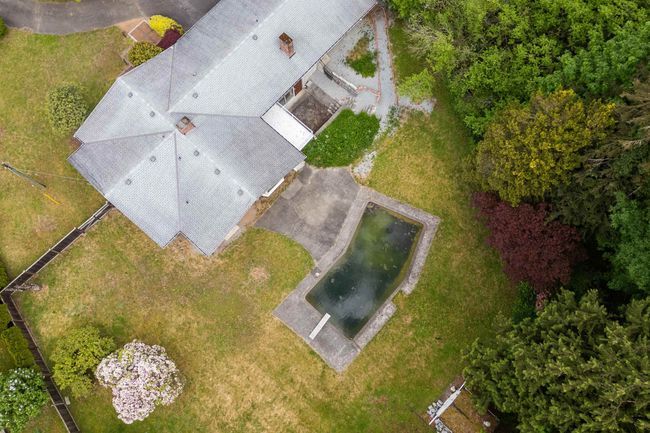 21764 124 Ave, House other with 3 bedrooms, 4 bathrooms and 8 parking in Maple Ridge BC | Image 32