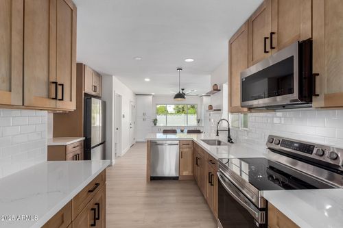 6726 E Coronado Rd, Scottsdale, AZ, 85257-2508 | Card Image