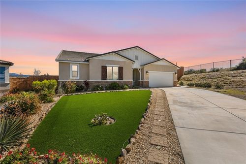 1500 Yucca Ct, Calimesa, CA, 92320-4931 | Card Image