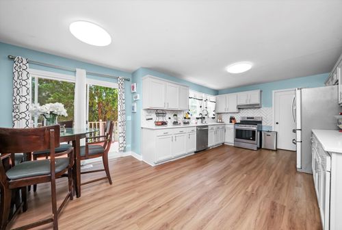 1140 Willoby Ln, Elgin, IL, 60120-4925 | Card Image