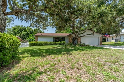 5929 W Woodside Dr, Crystal River, FL, 34429-8746 | Card Image