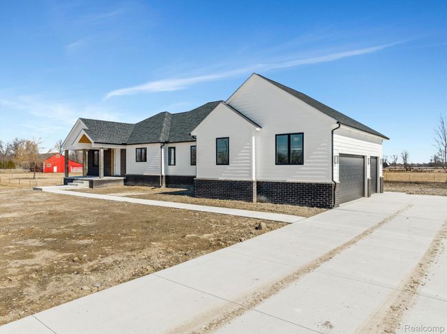 72780 Old Farm Trl, House other with 3 bedrooms, 3 bathrooms and null parking in Armada MI | Image 4