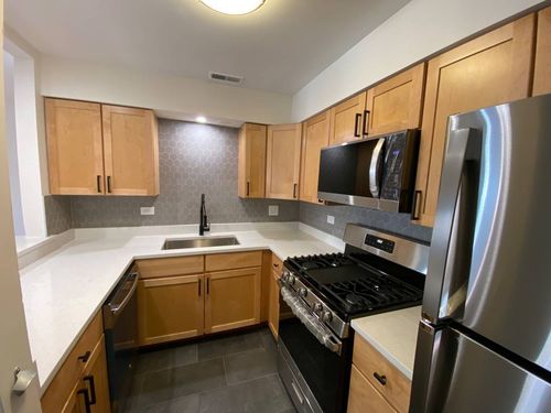 203-1455 Fullerton Ave, Chicago, IL, 60614-2086 | Card Image