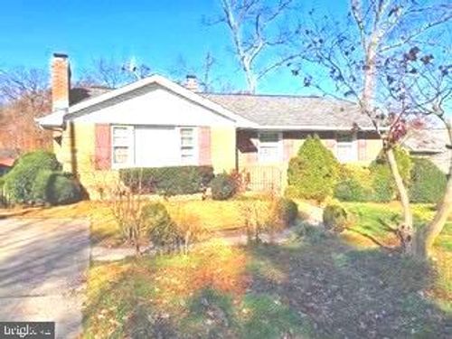 9110 Drake Pl, COLLEGE PARK, MD, 20740-4012 | Card Image