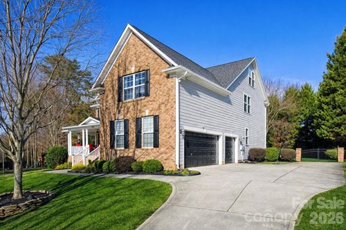 10205 Treetop Ln, Cornelius, NC, 28031-8144 | Card Image