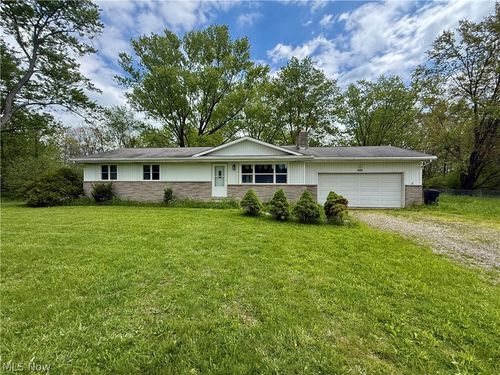 4088 Lynwood Dr, Kent, OH, 44240-6858 | Card Image