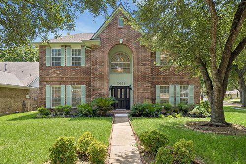 2431 Parkwood Ln, Sugar Land, TX, 77479-2285 | Card Image