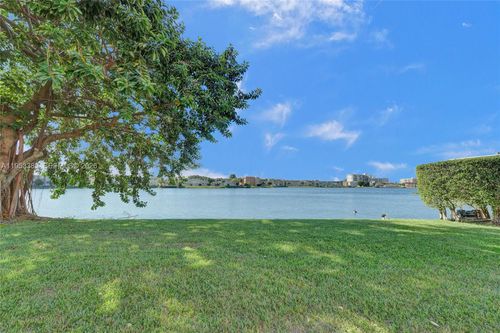 1-1750 Ne 191st St, Miami, FL, 33179-4284 | Card Image