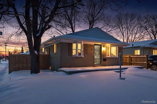 19630 Broadacres St, Clinton Township, MI, 48035-3919 | Card Image