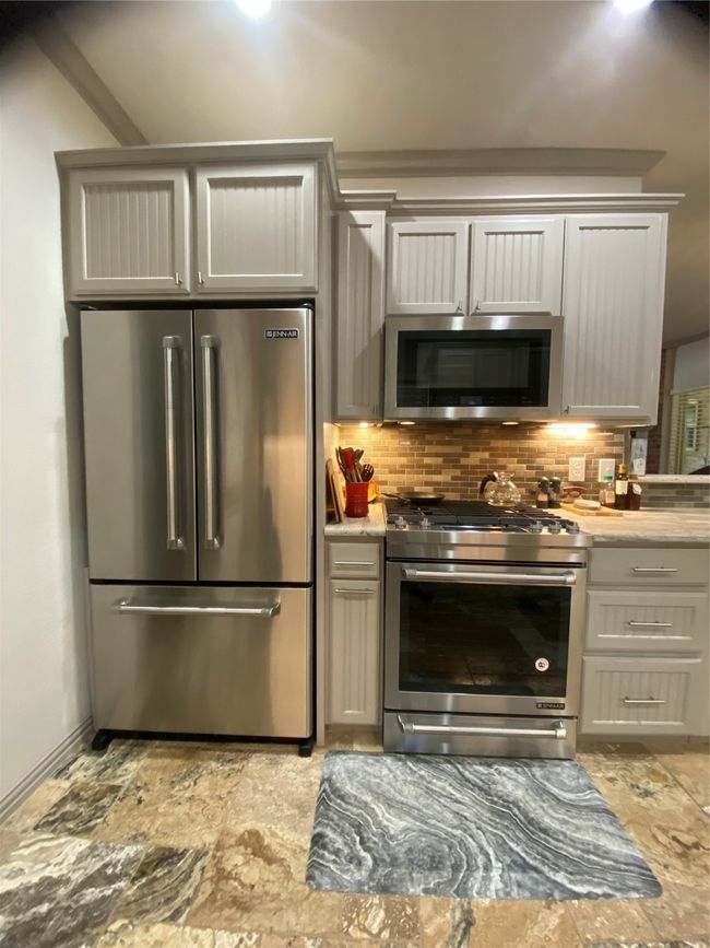 1631 Greenway Ct, House other with 3 bedrooms, 2 bathrooms and null parking in Midlothian TX | Image 9