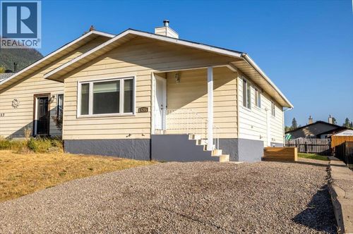 1265 Ponderosa Dr, Sparwood, BC, V0B2G2 | Card Image