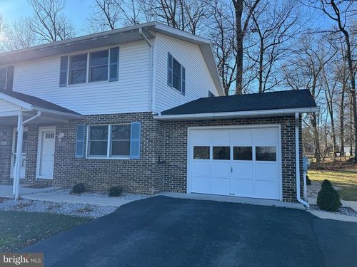 6230 Greenbriar Ter, FAYETTEVILLE, PA, 17222-9673 | Card Image