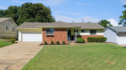 5731 E 22nd Pl, Tulsa, OK, 74114-2317 | Card Image