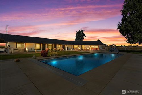 8708 Road K Ne, Moses Lake, WA, 98837-8510 | Card Image
