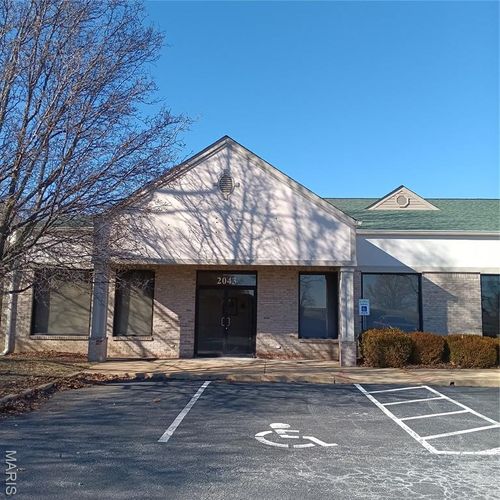 2043 S Old Highway 94, Saint Charles, MO, 63303-3724 | Card Image