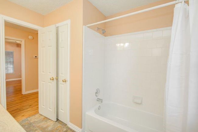 2917 Veva Dr, House other with 4 bedrooms, 3 bathrooms and 2 parking in Pearland TX | Image 29