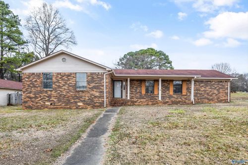 101 Skinner Dr, Huntsville, AL, 35811-9059 | Card Image