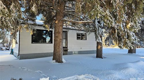 301 2nd Avenue, Cudworth, SK, S0K1B0 | Card Image