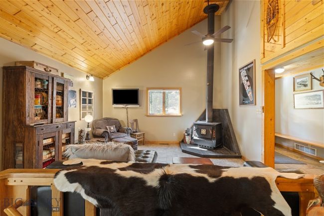 486 Jardine Rd, House other with 3 bedrooms, 2 bathrooms and null parking in Gardiner MT | Image 7