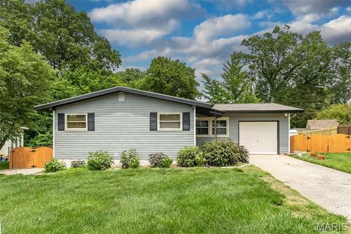 351 Amend Dr, Saint Louis, MO, 63129-3801 | Card Image