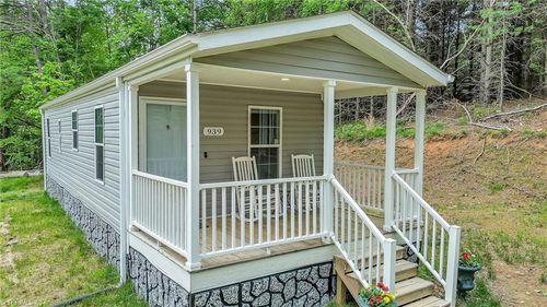 939 Don Bare Rd, Jefferson, NC, 28640-9165 | Card Image