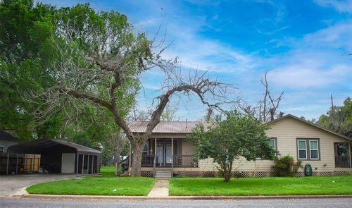 903 Bowie St, Columbus, TX, 78934-2331 | Card Image