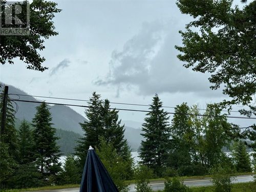 3273 Atlantic Ave, Moyie, BC, V0B2A0 | Card Image