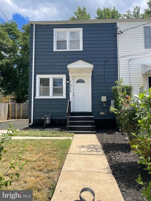 7215 E Lombard St, LANDOVER, MD, 20785-2126 | Card Image