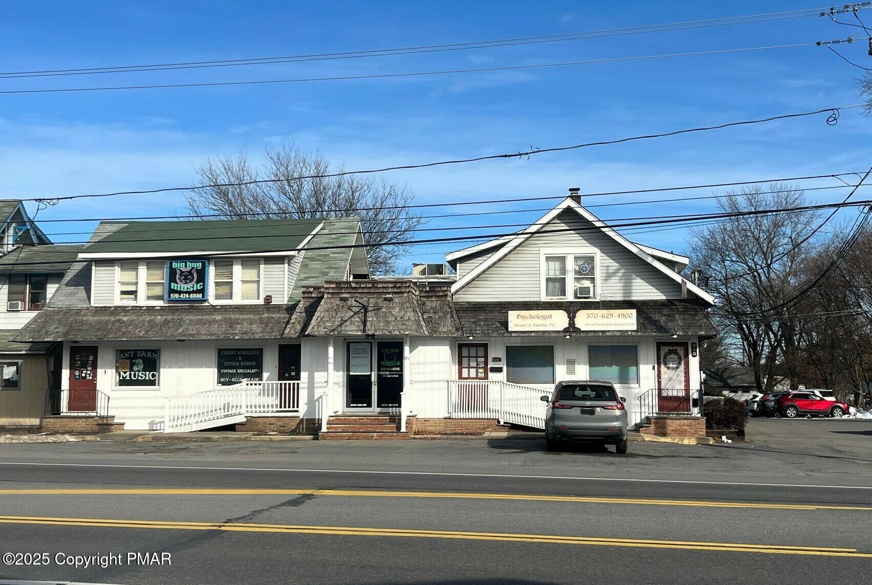 930 N 9Th St, Stroudsburg, PA 18360