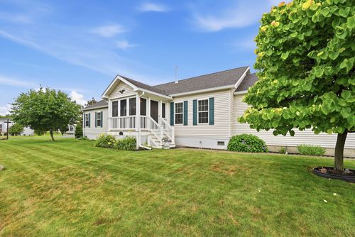 11 Carol Cir, Westfield, MA, 01085-1157 | Card Image