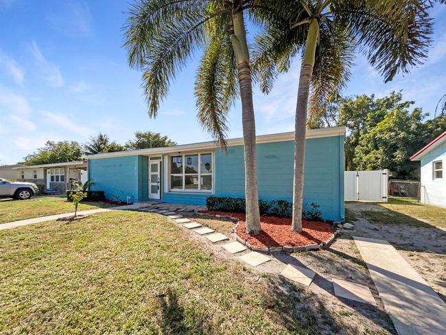 11812 Balsam Dr, House other with 3 bedrooms, 2 bathrooms and null parking in Royal Palm Beach FL | Image 10