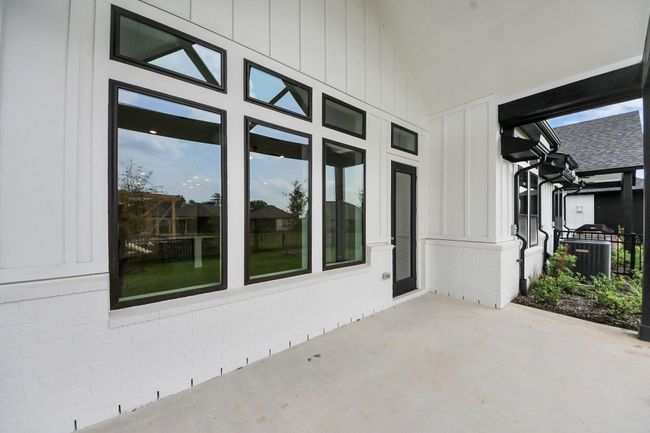 14647 Cedar Elm Ct, House attached with 3 bedrooms, 3 bathrooms and null parking in Willis TX | Image 4