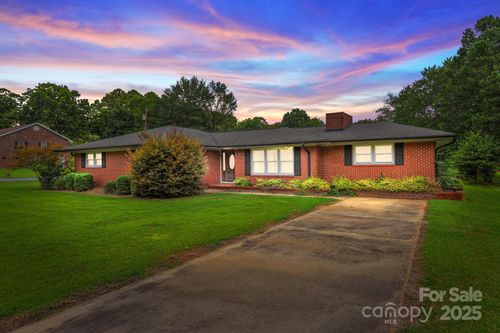 207 Allenton St, Norwood, NC, 28128-8415 | Card Image