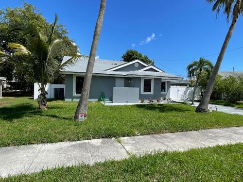 378 Nw 2nd Way, Deerfield Beach, FL, 33441-1944 | Card Image