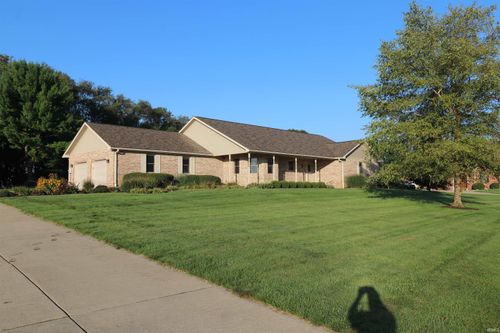 1681 E Garnett Dr, Frankfort, IN, 46041-6811 | Card Image
