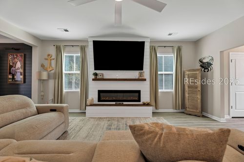 4 Whispering Oaks Cir, Okatie, SC, 29909-3784 | Card Image