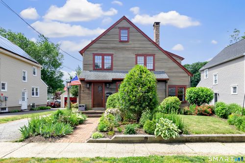 535 Wilcoxson Ave, Stratford, CT, 06614-4236 | Card Image