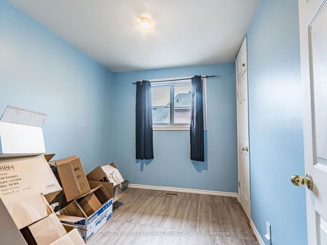 866 Krosno Blvd, House attached with 5 bedrooms, 2 bathrooms and 2 parking in Pickering ON | Image 14