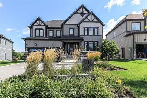 111 Crestview Crt, Blue Mountains, ON, L9Y0Z4 | Card Image